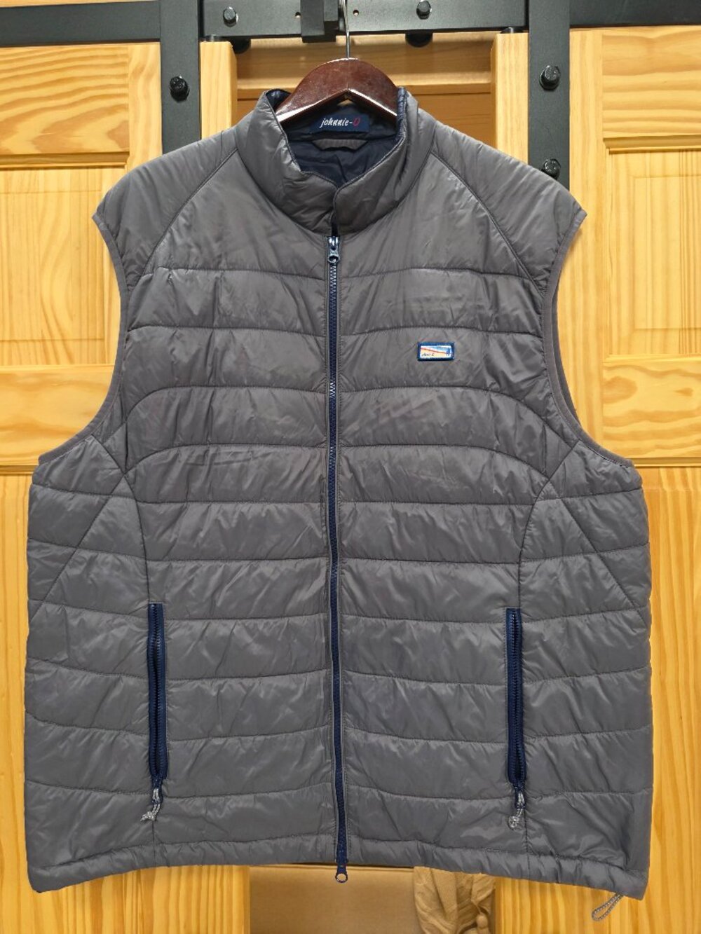 Johnnie O puff vest